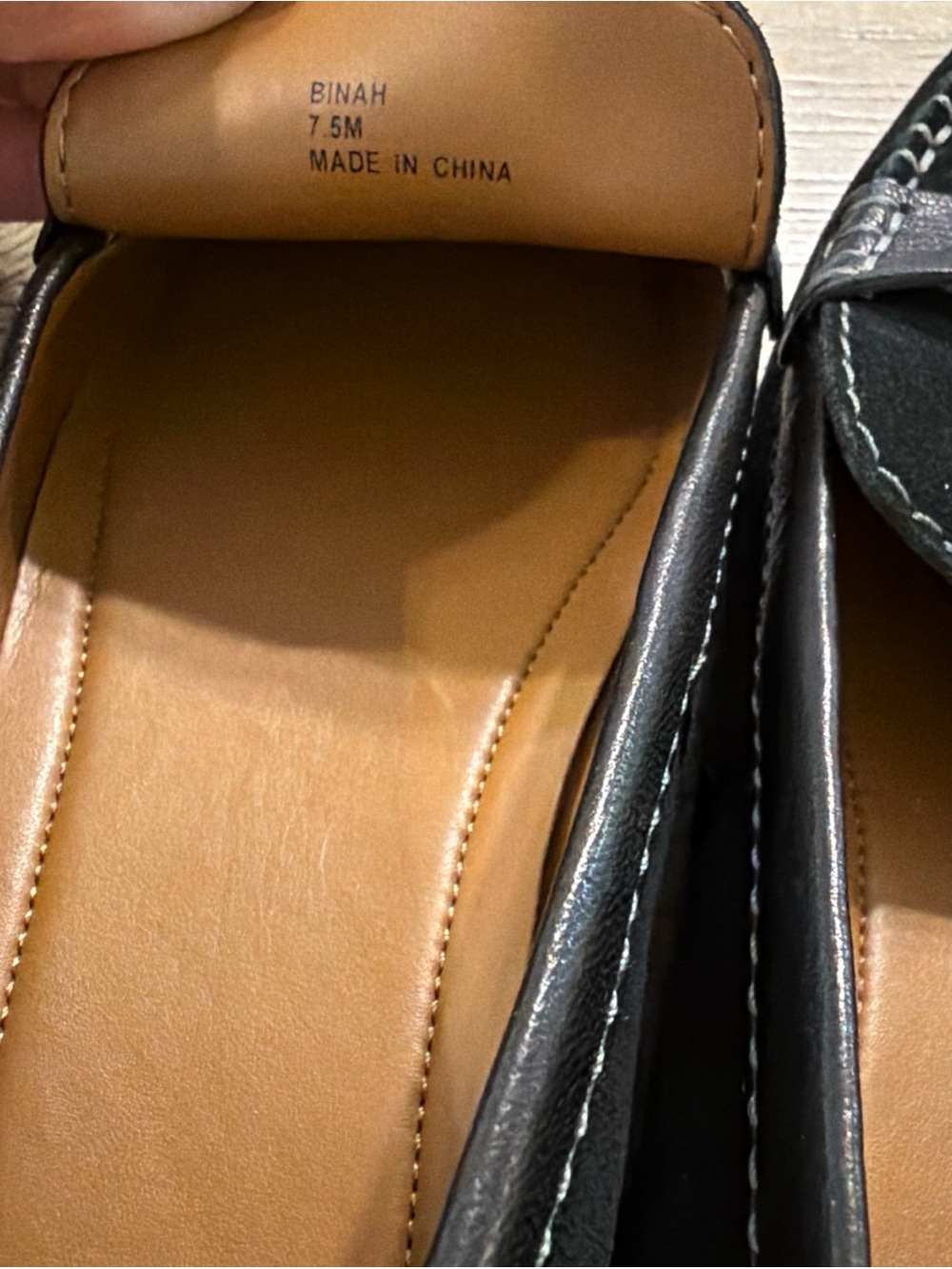 Donald Pliner Binah Black Loafers Womens Size 7.5 - Picture 3 of 5